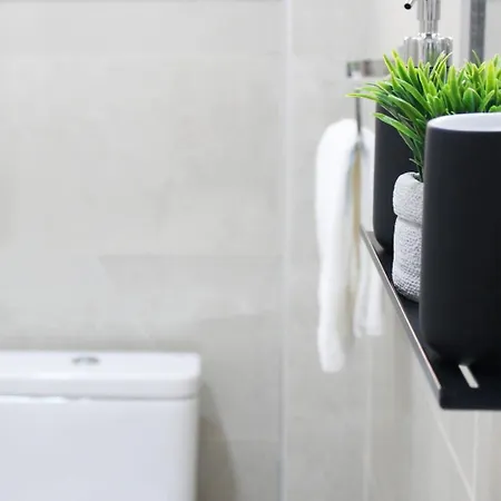 Luxury At Mackenzie With Private Parking And Balcony Διαμέρισμα Λάρνακα