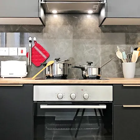 Luxury At Mackenzie With Private Parking And Balcony Διαμέρισμα Λάρνακα