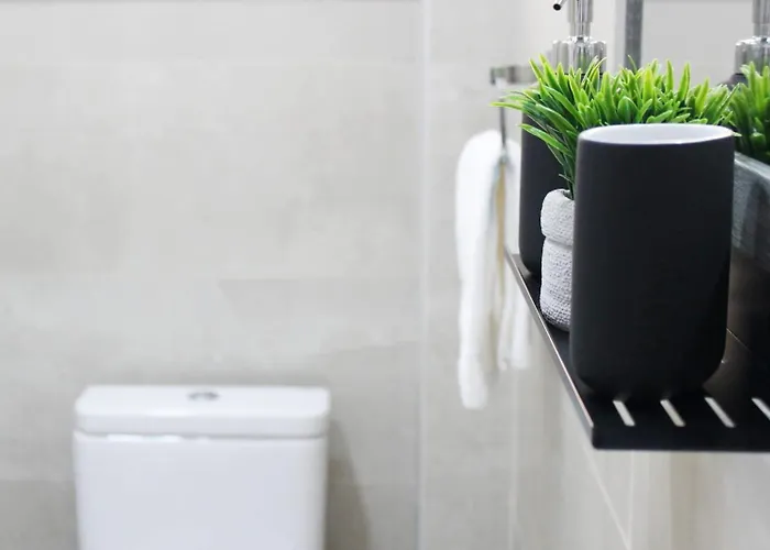 Luxury At Mackenzie With Private Parking And Balcony アパート ラルナカ